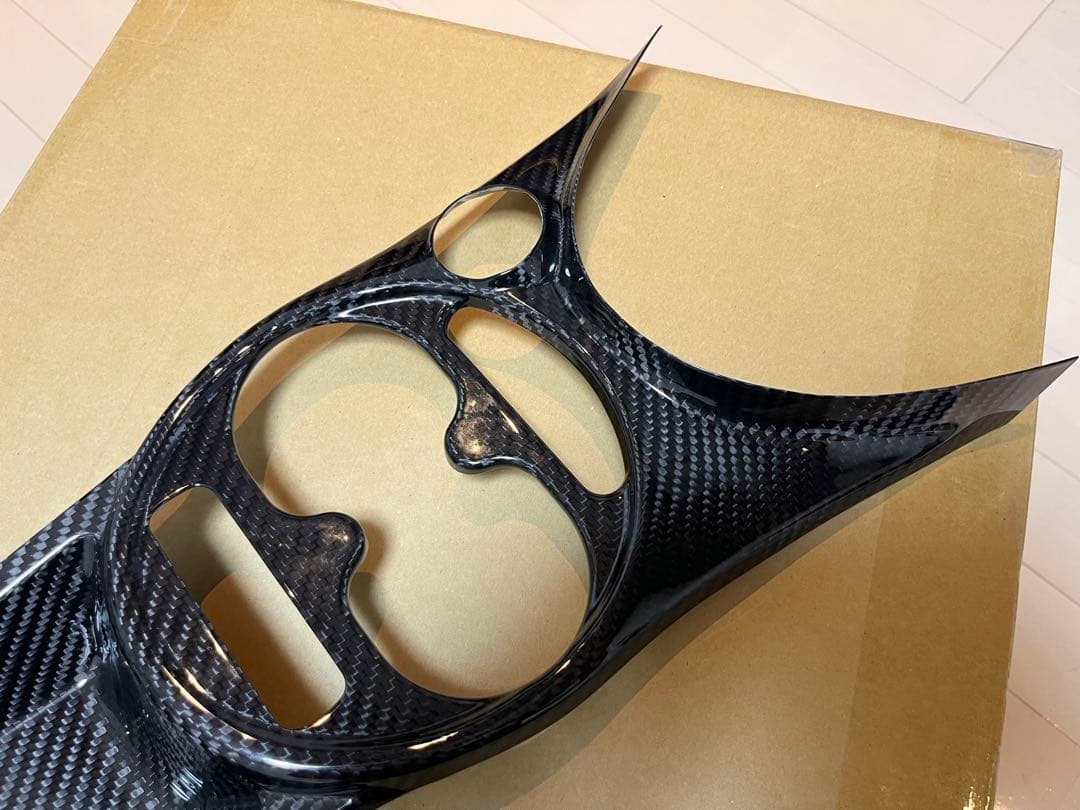 アバルト500,595/695 ドライカーボン製センターコンソールカバー