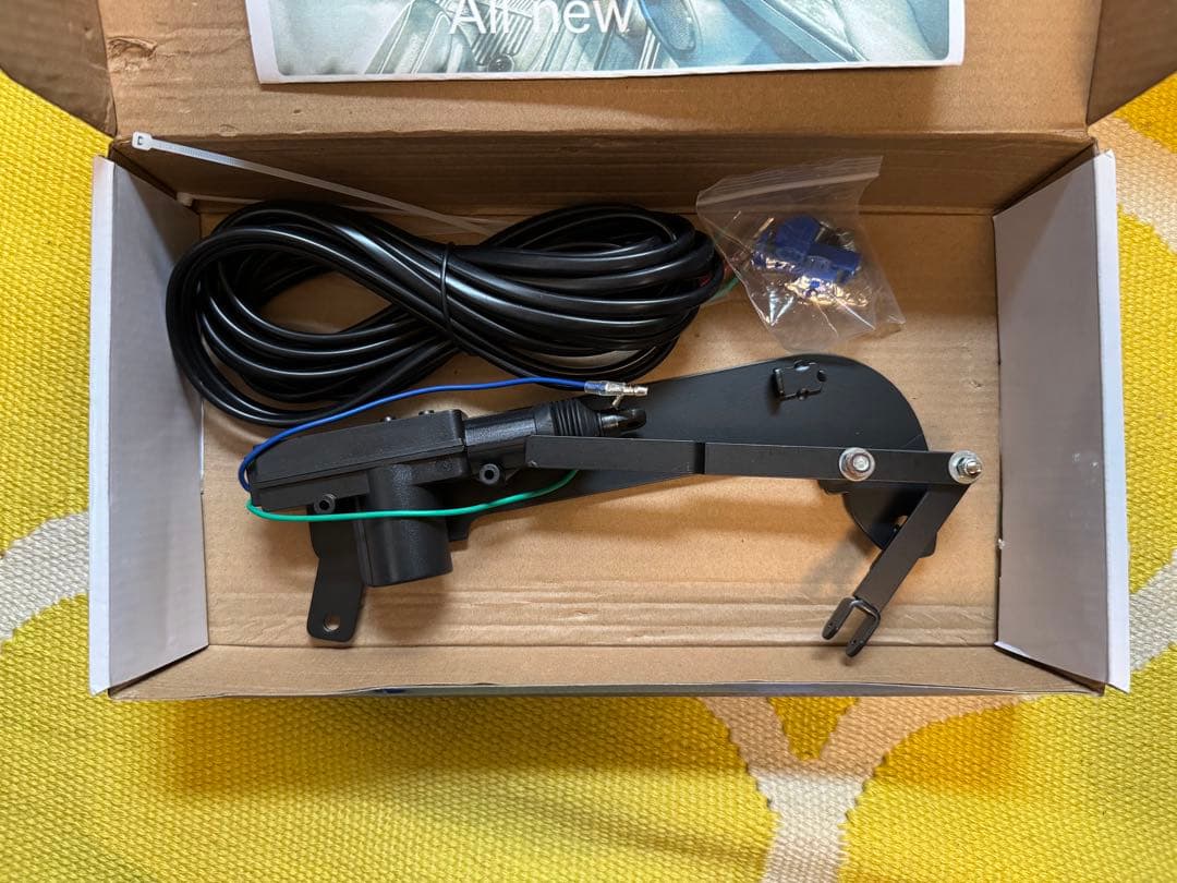 Hilux リアゲート　キー連動ロックキット