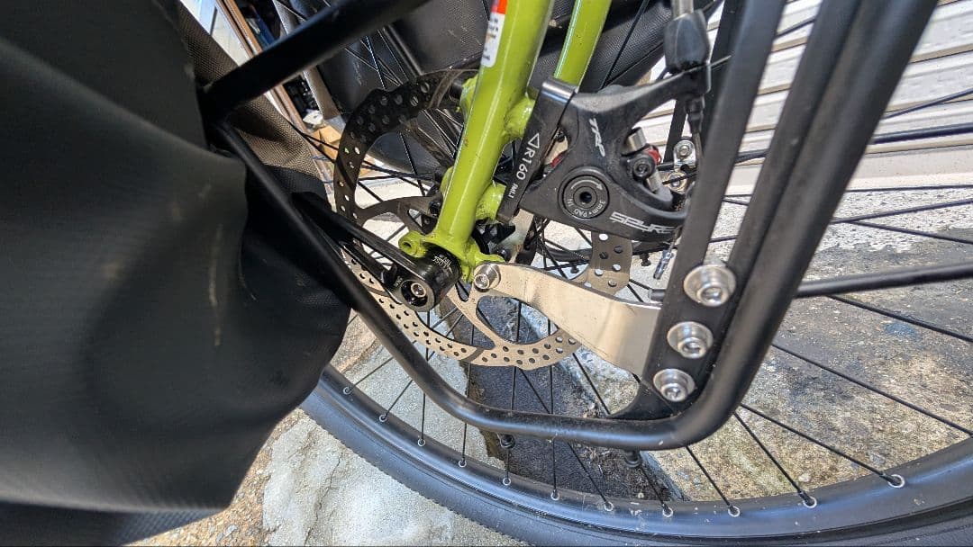 SURLY　ディスクトラッカー　　54サイズ　キャリア付き　バックなし