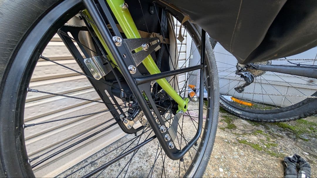 SURLY　ディスクトラッカー　　54サイズ　キャリア付き　バックなし