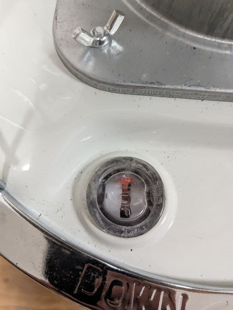 アルパカ風ストーブ　石油ストーブ　キャンプ、アウトドアに