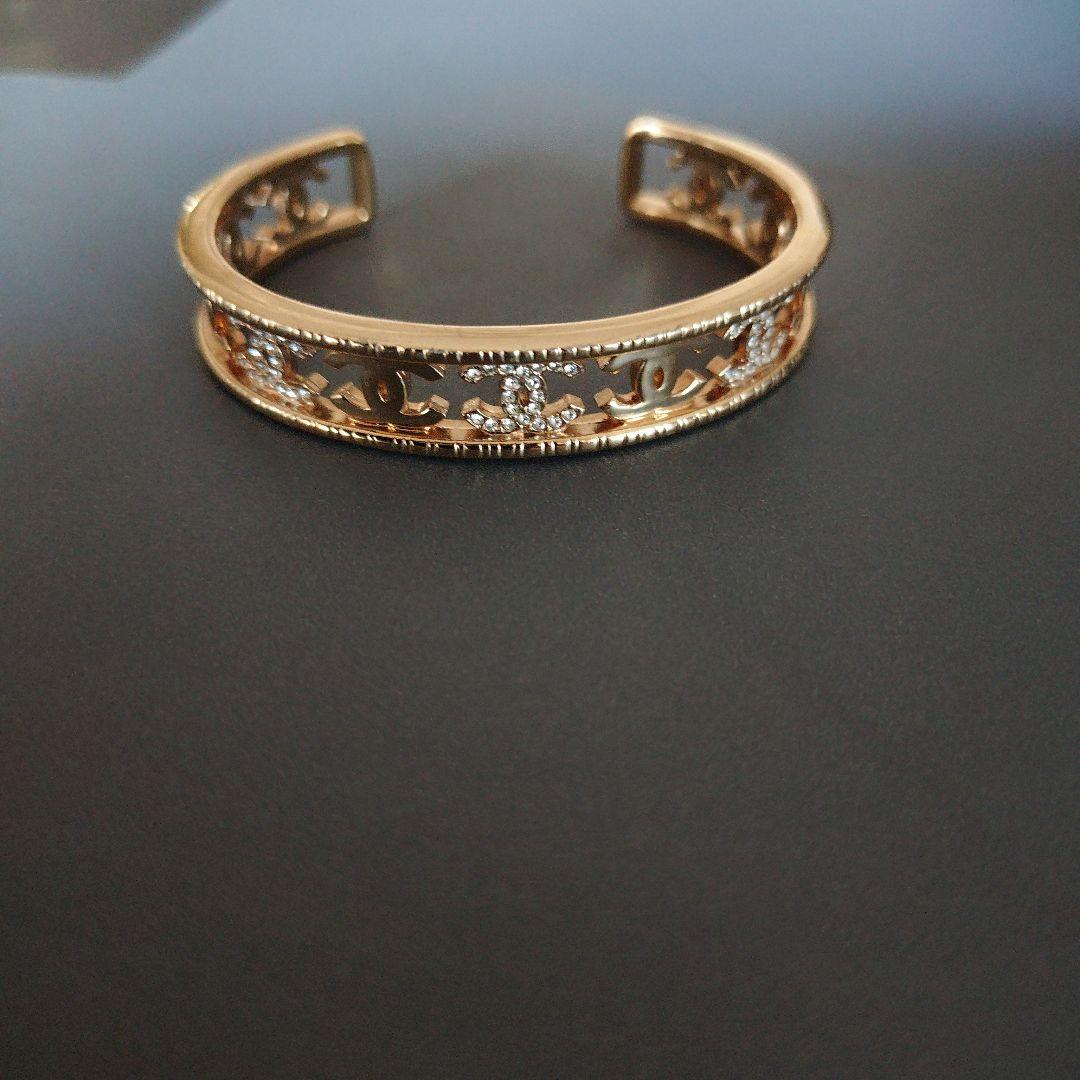 シャネルバングル