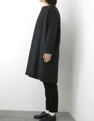 TRAVAIL MANUEL ソフトメルトンノーカラーコート黒美品