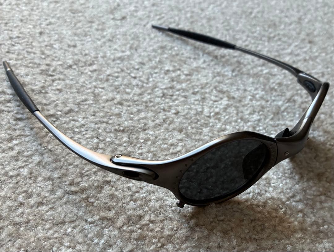 美品 サングラス メタルフレーム