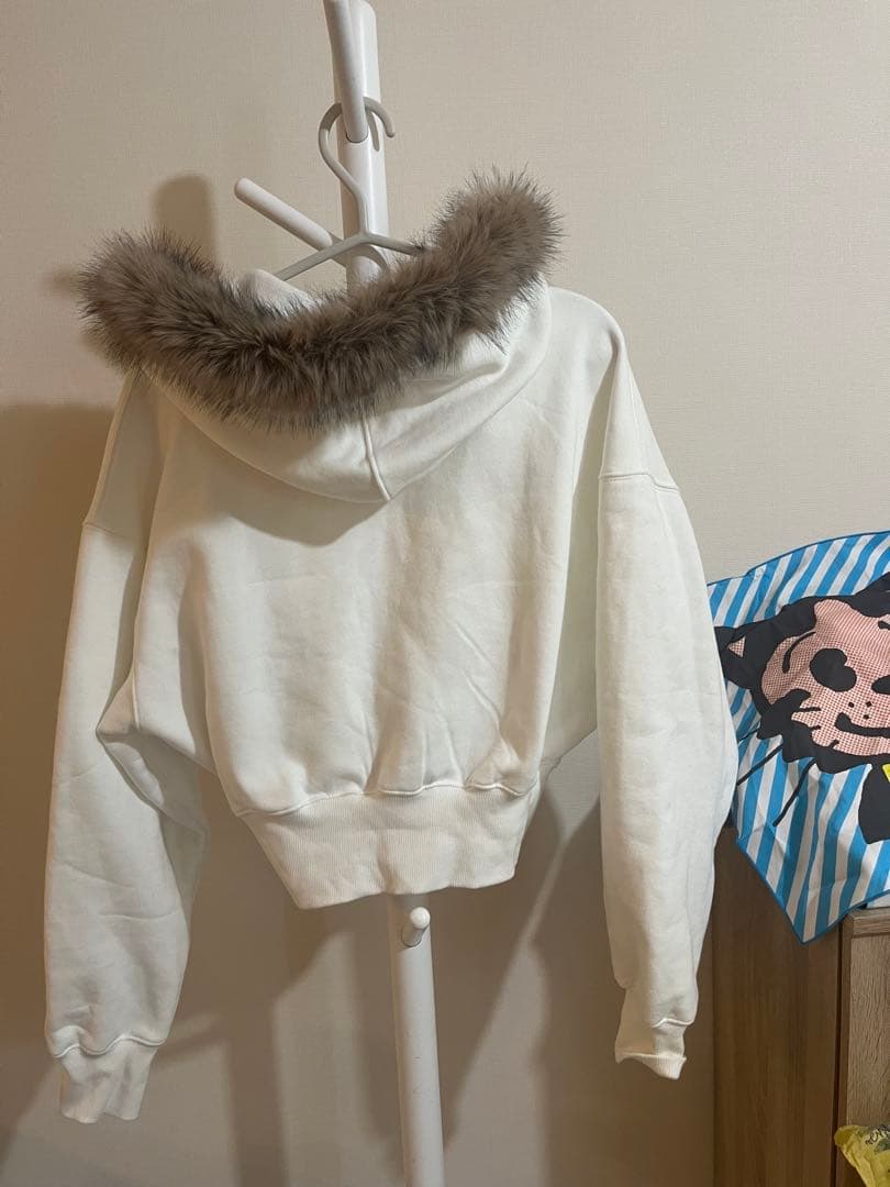 SCULPTOR ファーフード付きショート丈パーカー