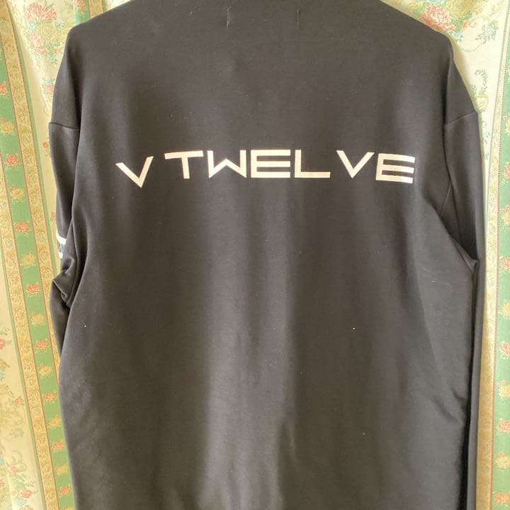 V12 ゴルフウェア