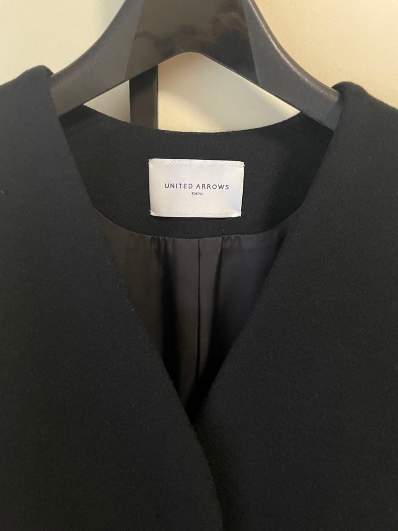 ユナイテッドアローズ　Vネック　ノーカラーコート ブラック　36