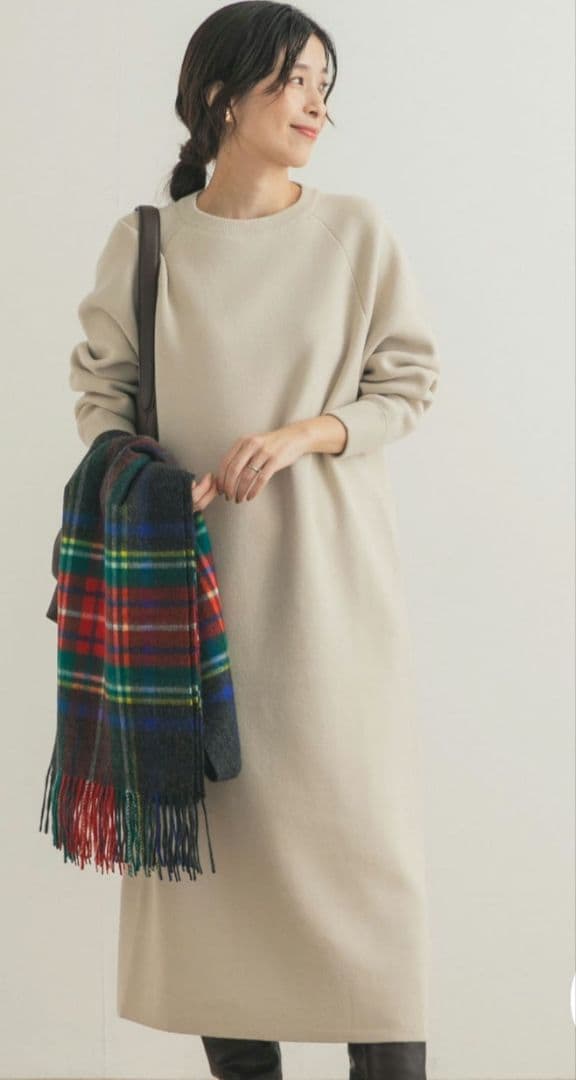 新品タグ付 スウェットライクニットワンピース ベージュ DOORS