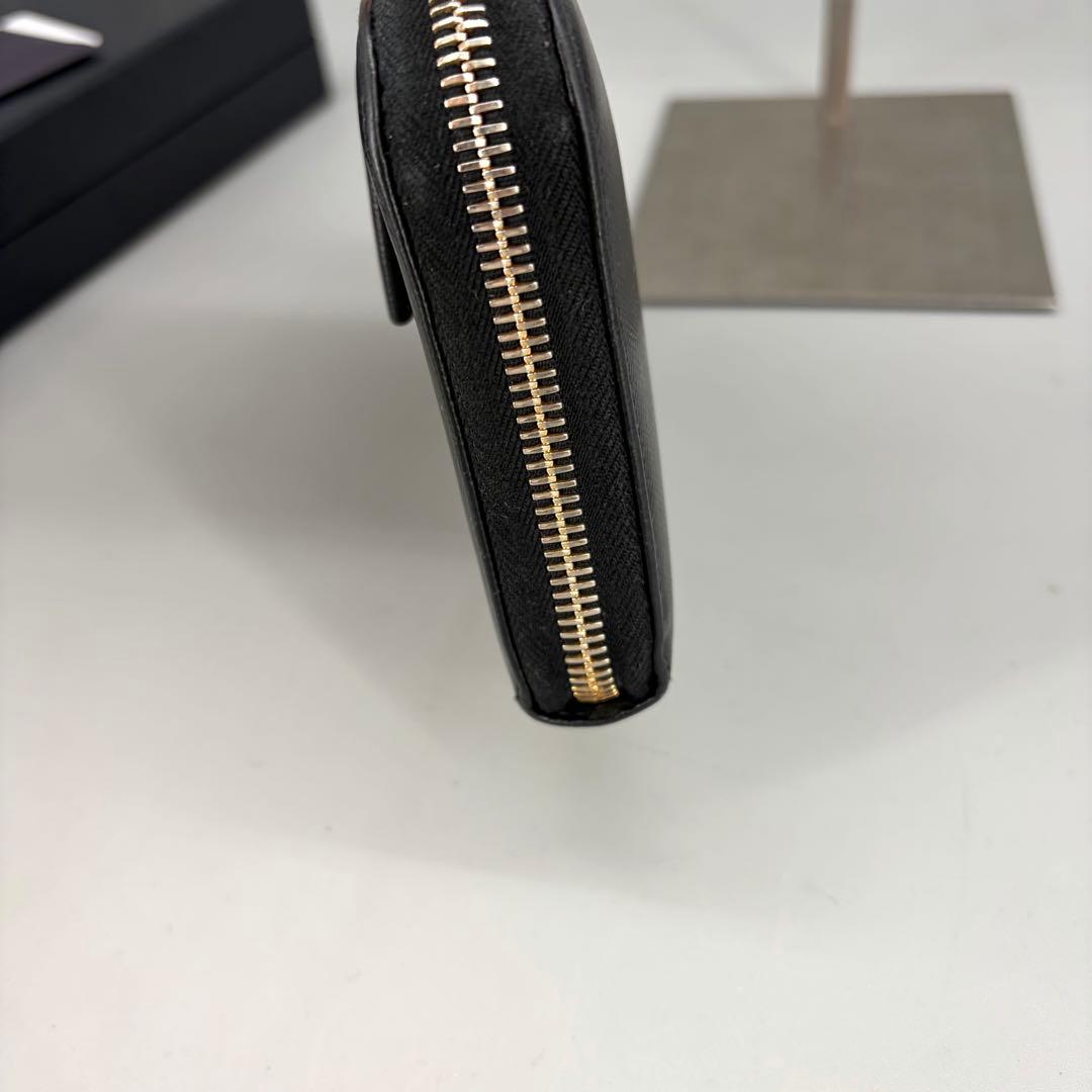 PRADA サフィアーノレザー 長財布 ブラック　フィオッコ　ラウンドファスナー