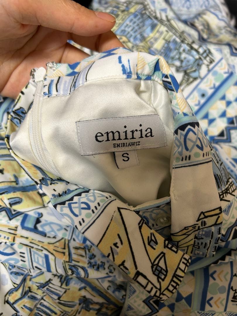 EmiriaWiz　パリ柄ロングワンピース　❤️