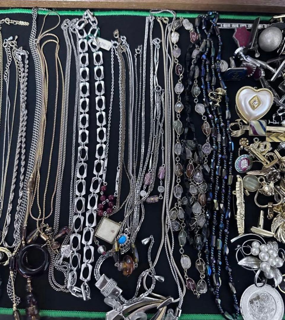 モ*カ様 遺品整理　アクセサリーまとめ　k18刻印有無混在・素材不明