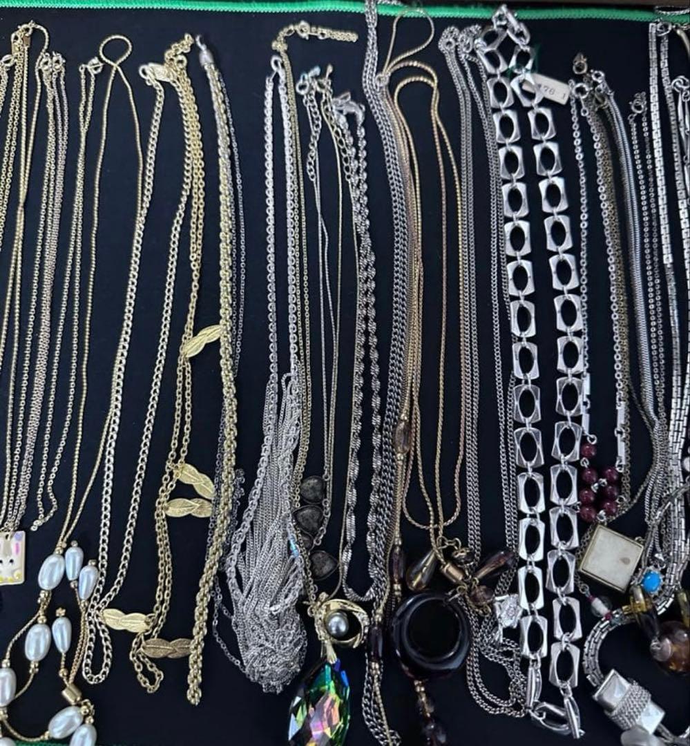 モ*カ様 遺品整理　アクセサリーまとめ　k18刻印有無混在・素材不明