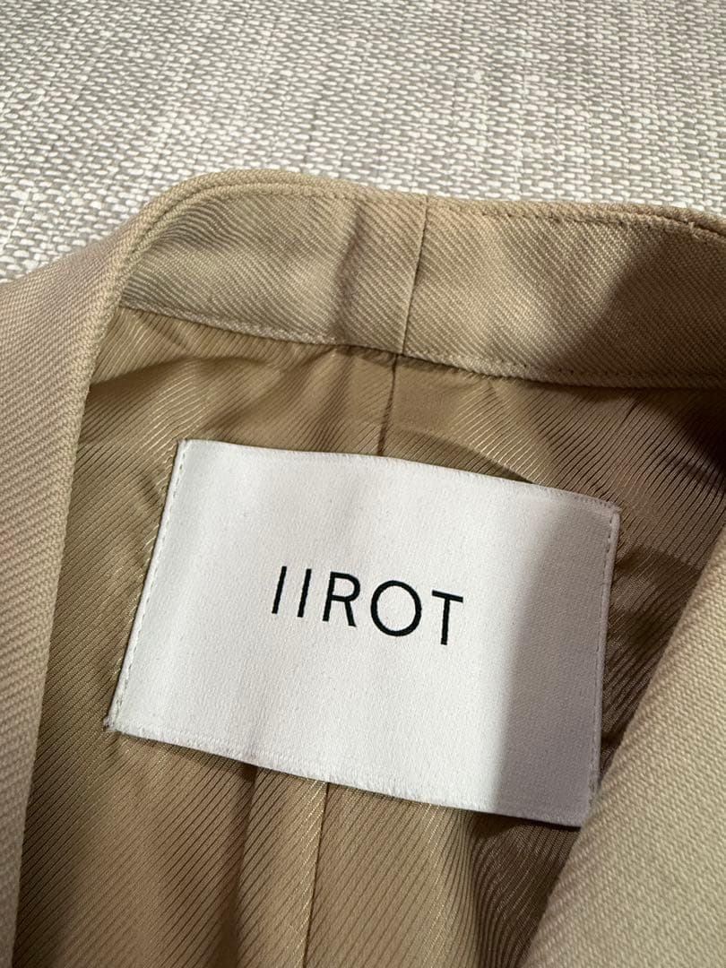 IIROTノーカラーミドルスリーブウールジャケット/アイボリー