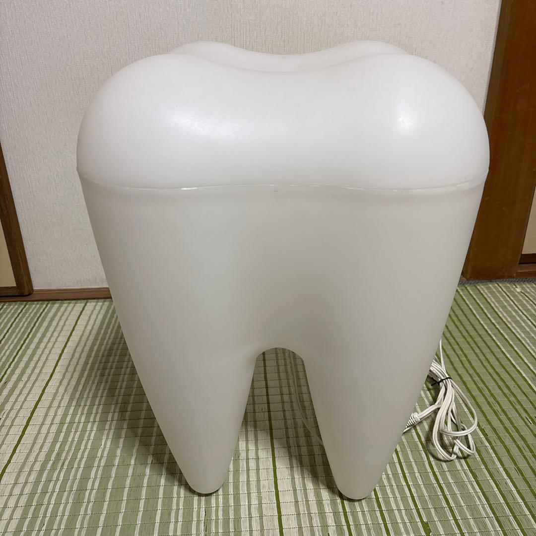 トゥースランプ　Tooth Lamp オブジェ　椅子　インテリア　置物　歯医者