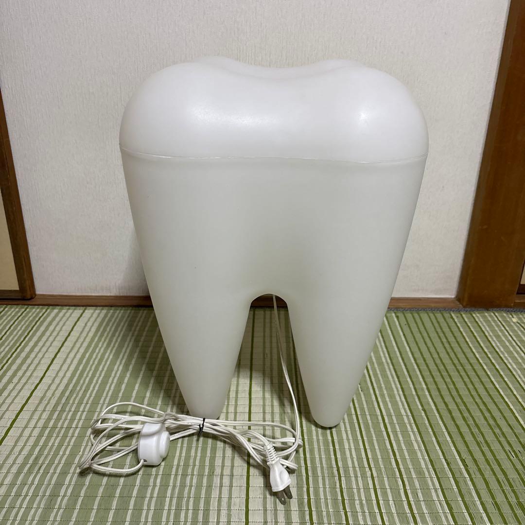 トゥースランプ　Tooth Lamp オブジェ　椅子　インテリア　置物　歯医者