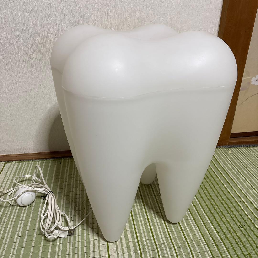トゥースランプ　Tooth Lamp オブジェ　椅子　インテリア　置物　歯医者