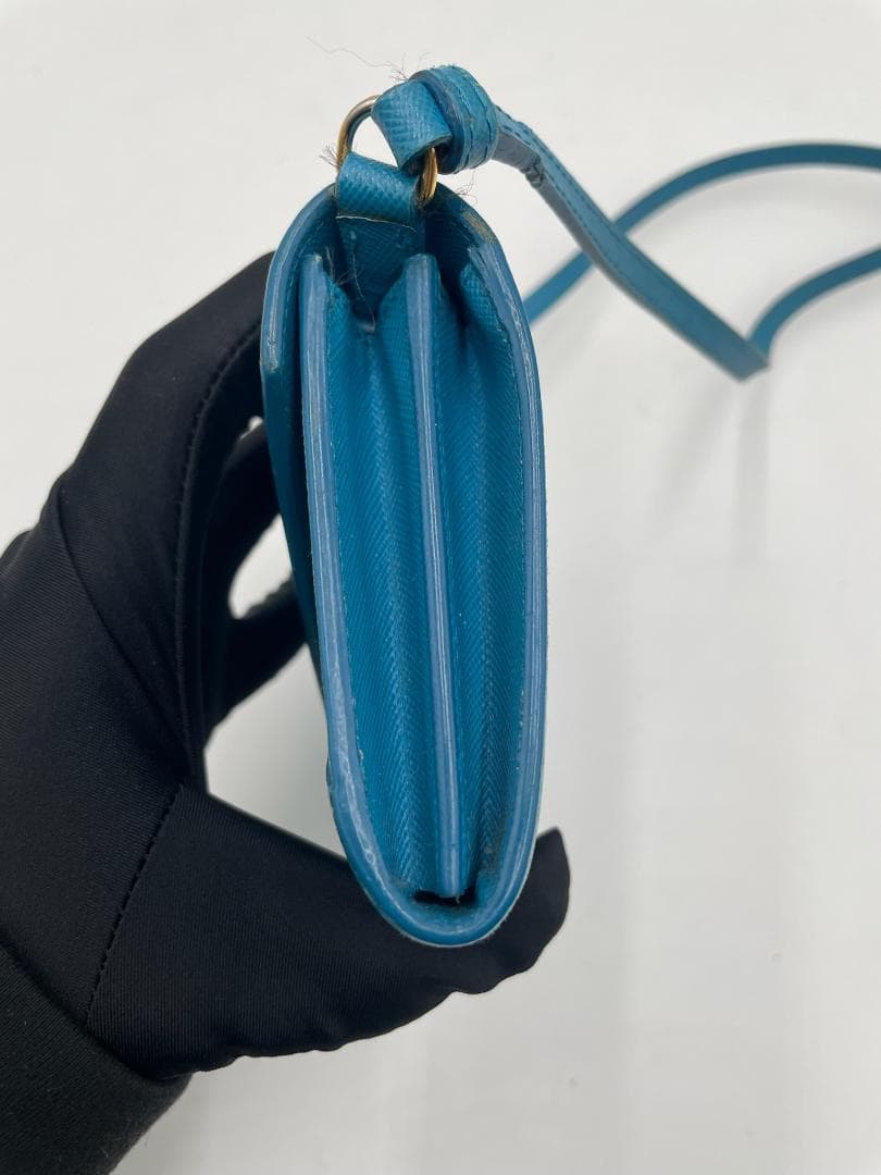 PRADA プラダ サフィアーノショルダーウォレット ティールカラー