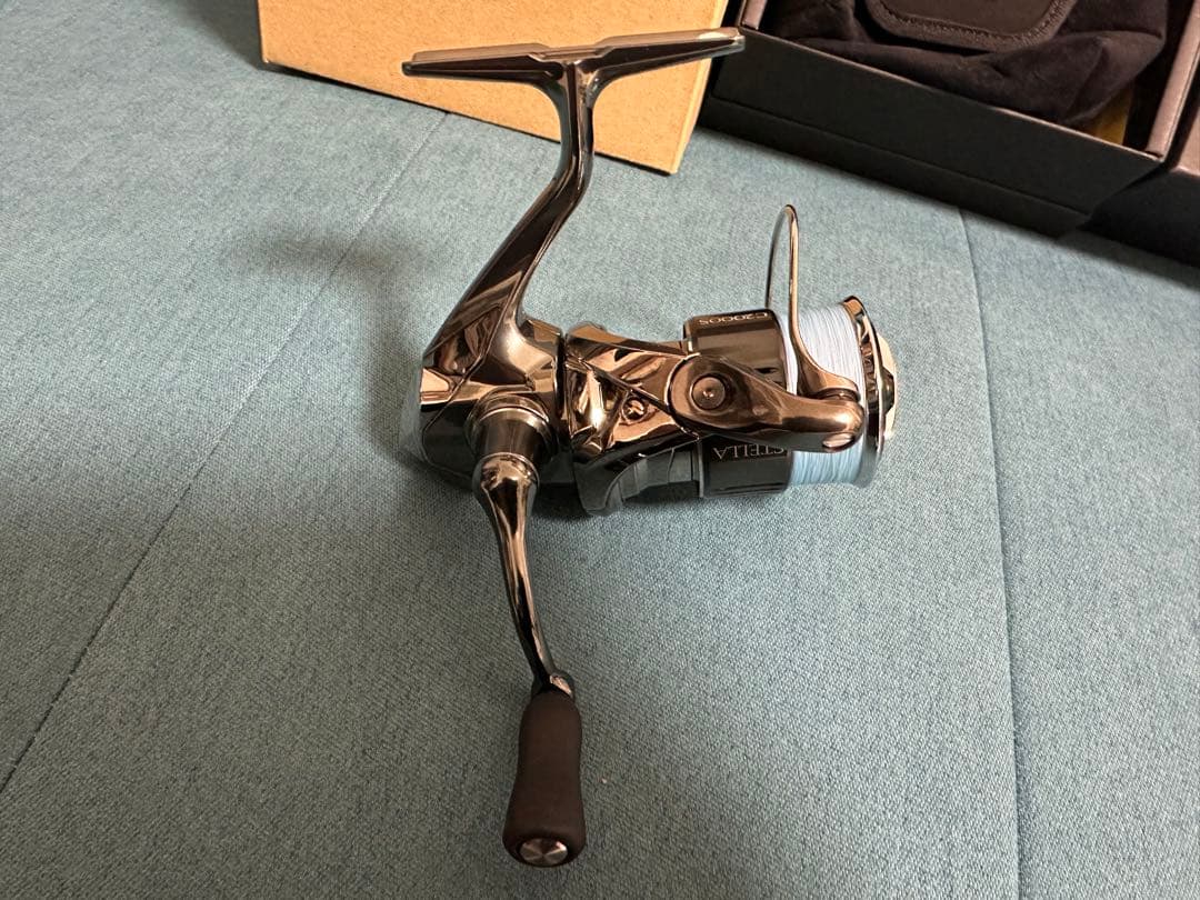 SHIMANO 22ステラC2000S スピニングリール