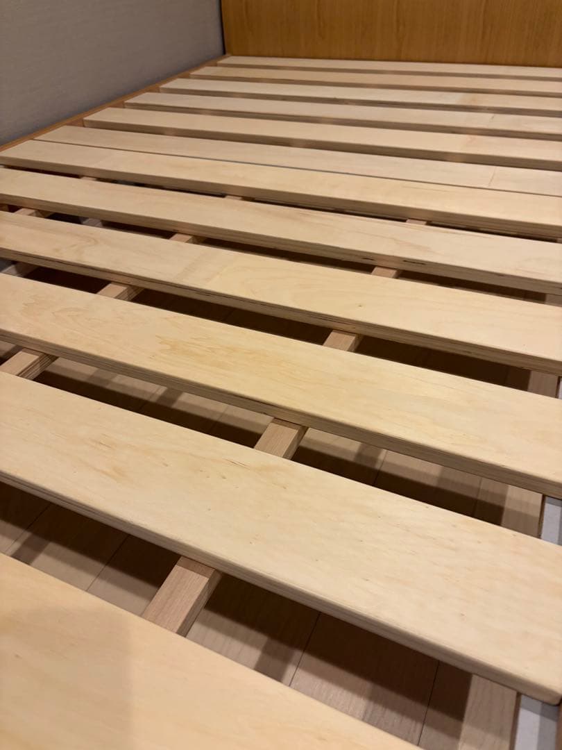 アクタス　セミダブルベッドフレーム