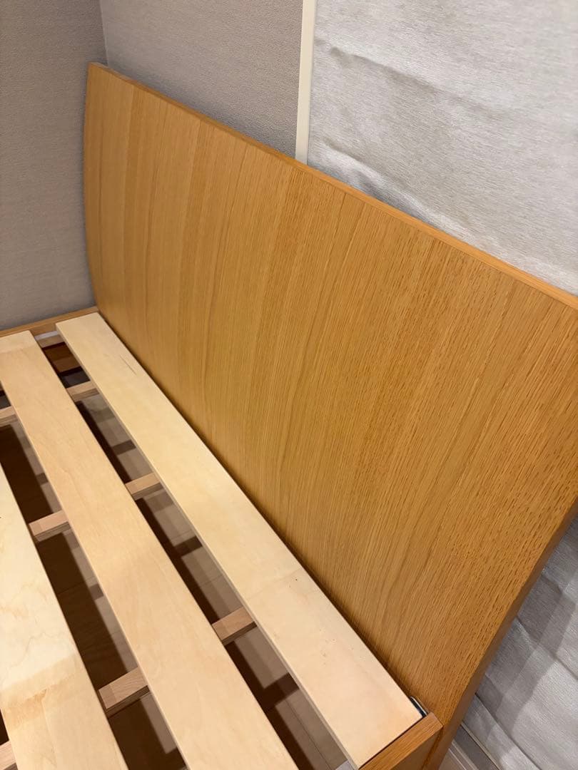 アクタス　セミダブルベッドフレーム