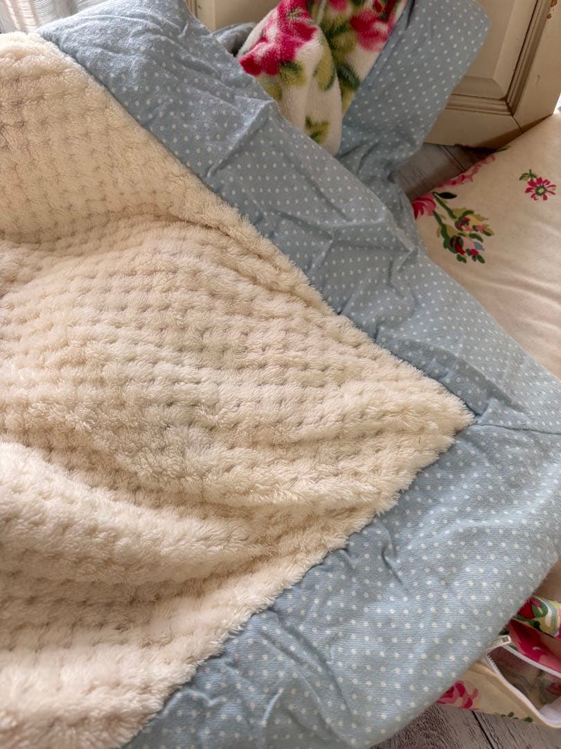 く*ん様 希少LAURA ASHLEY 花柄ブランケット　毛布　薔薇柄　ローズ