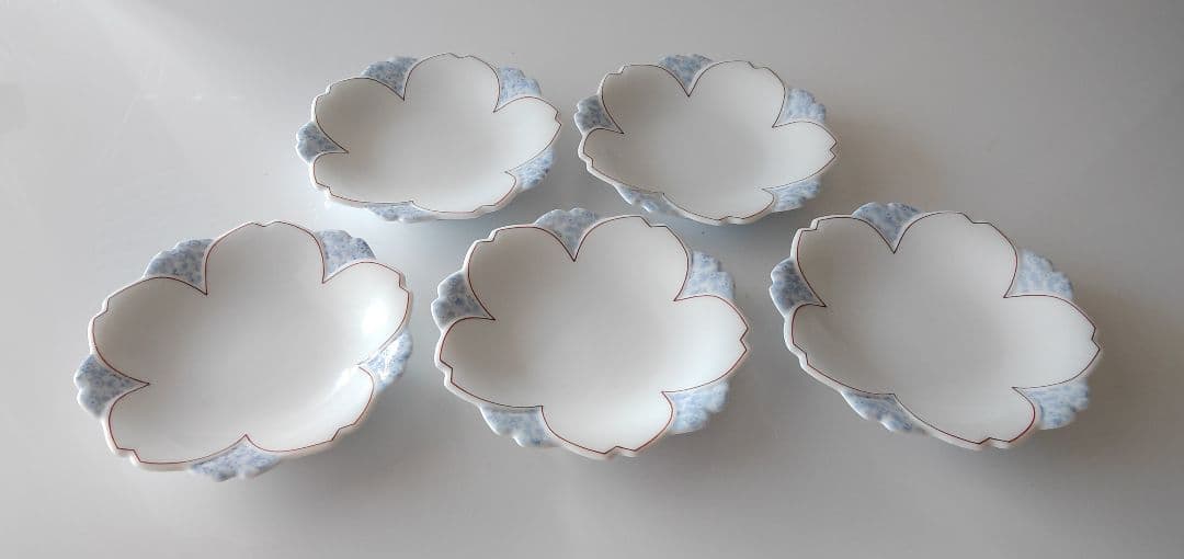 桜紋　銘々皿　五枚　畑萬陶苑　手描き　有田焼　未使用