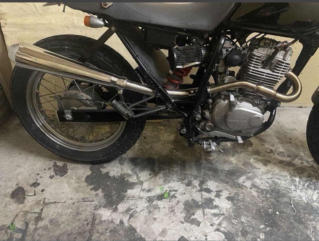 ftr223 トラッカーマフラー