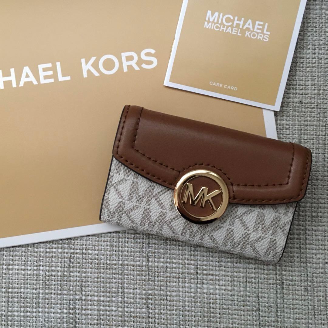 新品 マイケルコース MICHEAL KORS バニラ　キーケース
