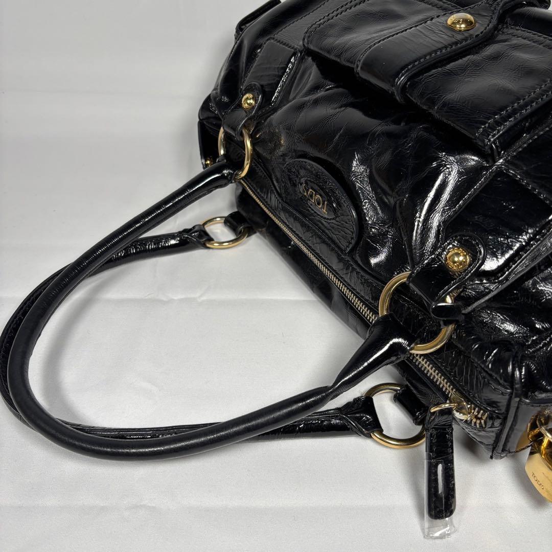 トッズ ショルダーバッグ トートバッグ 肩掛け ゴールド金具 レザー ブラック
