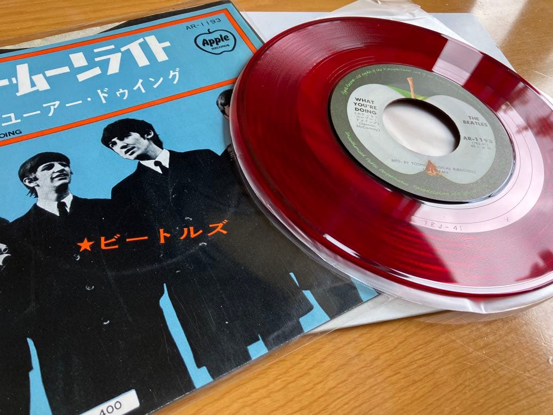 新品の赤盤　ミスタームーンライト　ビートルズ