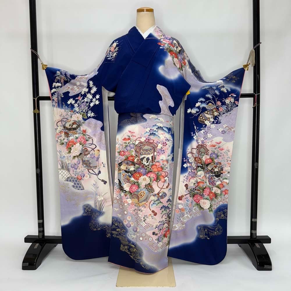 振袖 正絹 青 白 古典花柄 裄70㎝ 成人式 中古 b-66