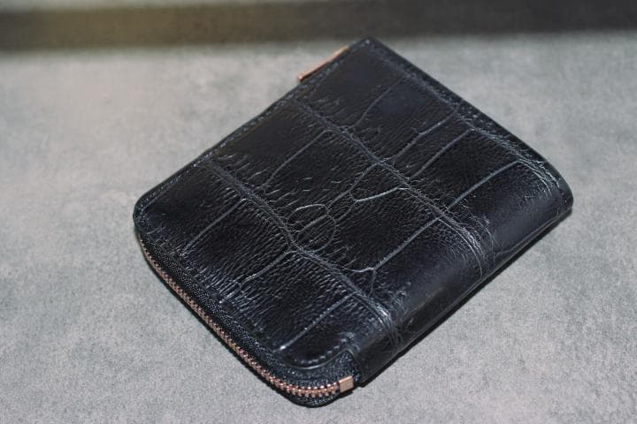 ITTI イッチ CRISTY VERY COMPACT WLT 黒 クロコ