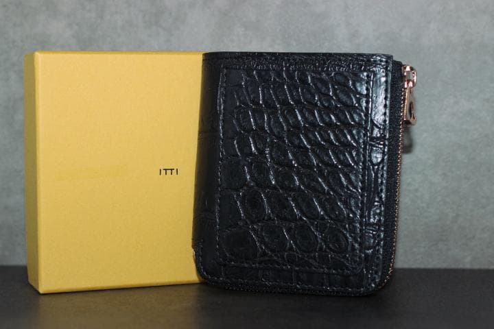 ITTI イッチ CRISTY VERY COMPACT WLT 黒 クロコ