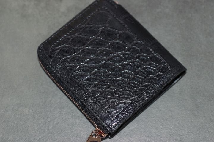 ITTI イッチ CRISTY VERY COMPACT WLT 黒 クロコ