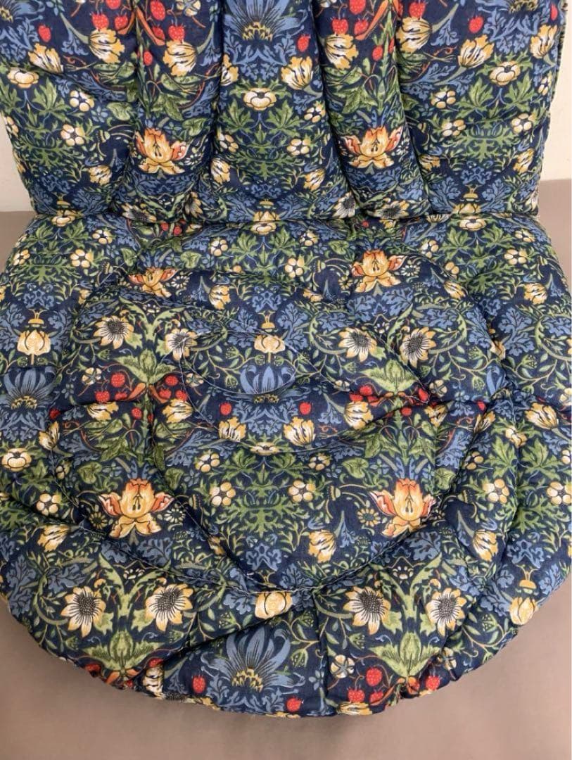 モリス風背当て付き椅子シート2枚、玄関マット50×80cmおまとめ