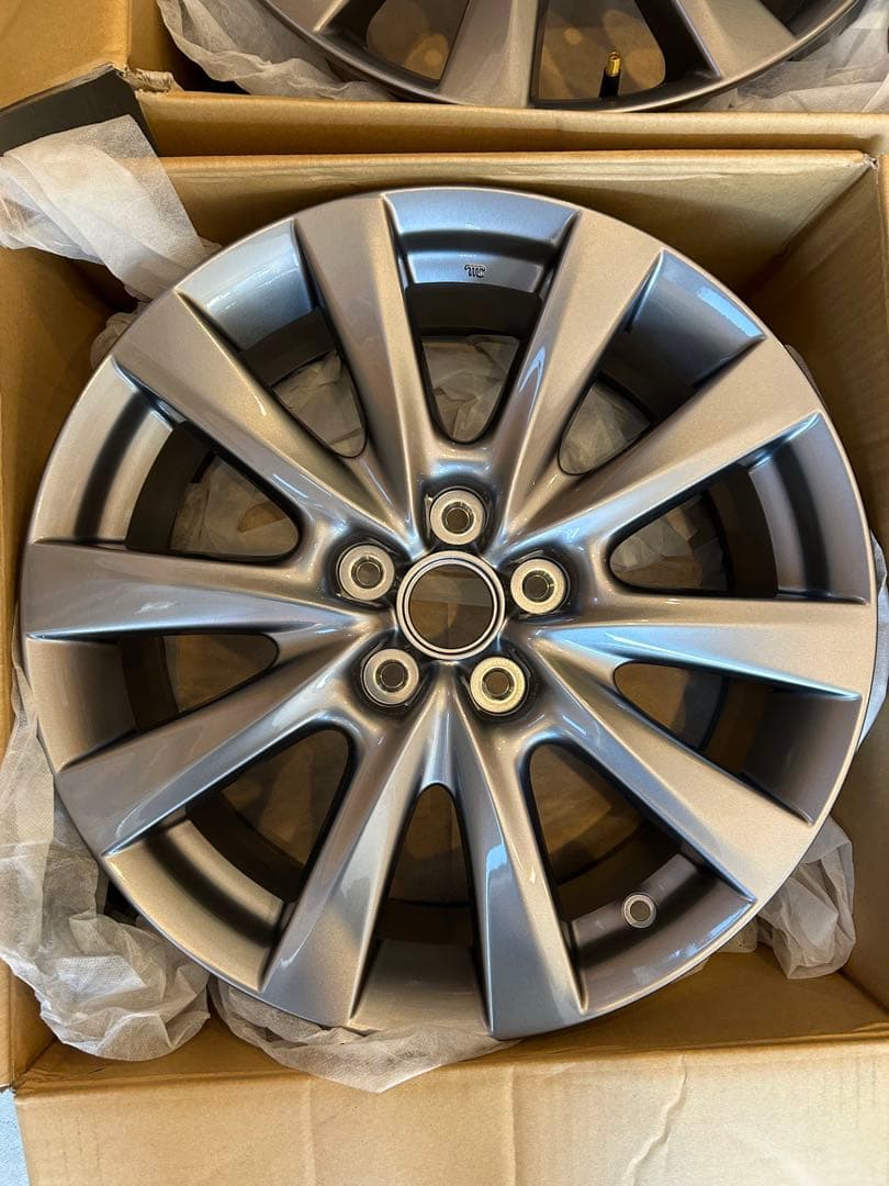 MAZDA 3純正18インチホイール新品未使用