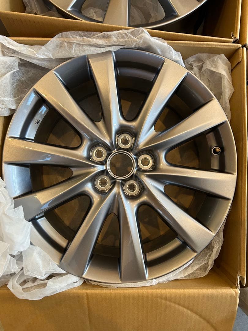 MAZDA 3純正18インチホイール新品未使用