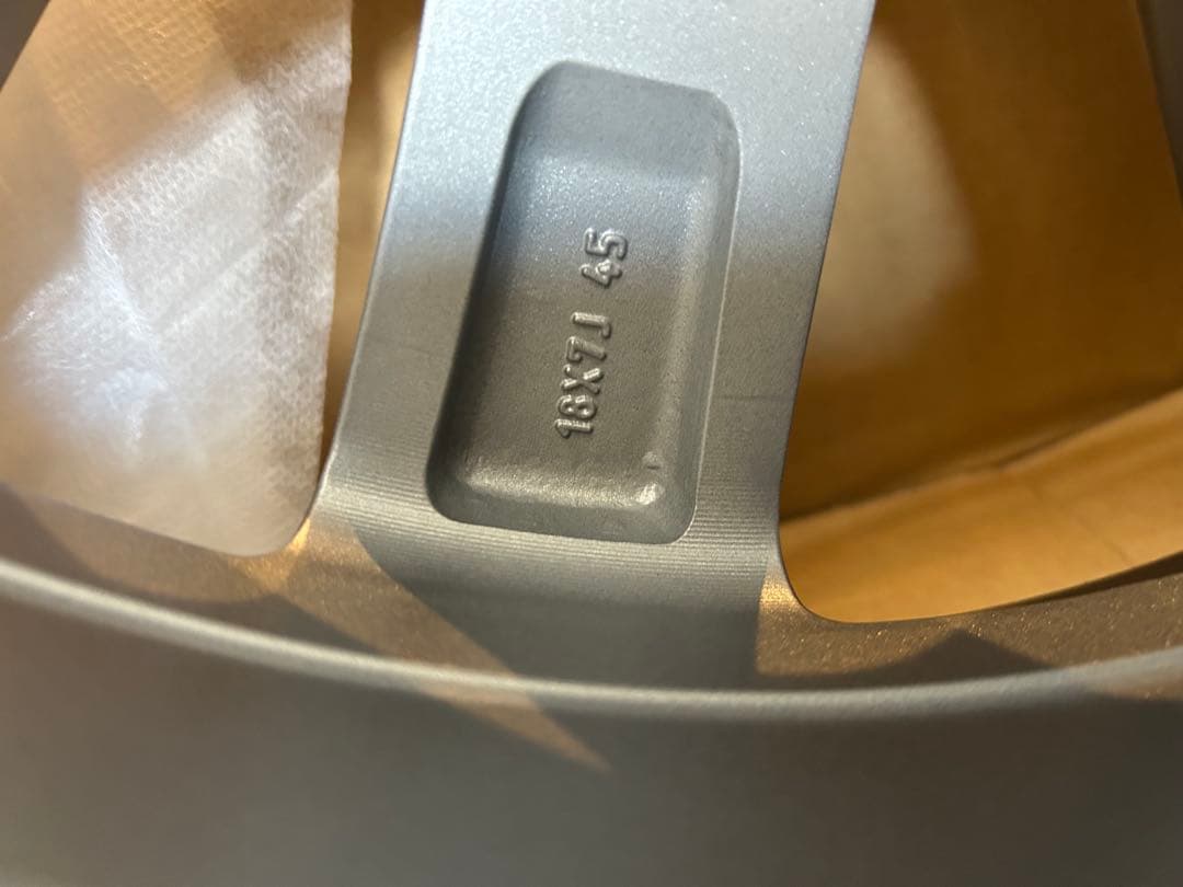 MAZDA 3純正18インチホイール新品未使用