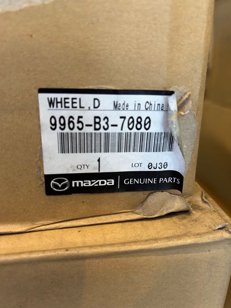 MAZDA 3純正18インチホイール新品未使用