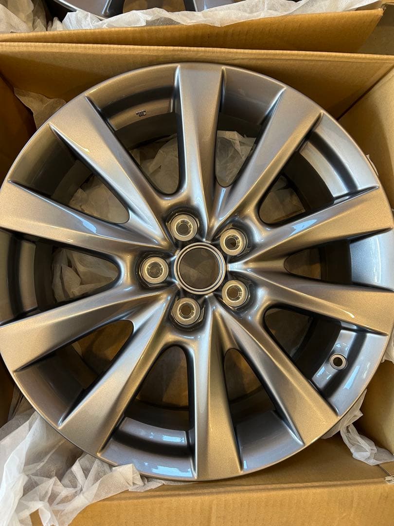 MAZDA 3純正18インチホイール新品未使用