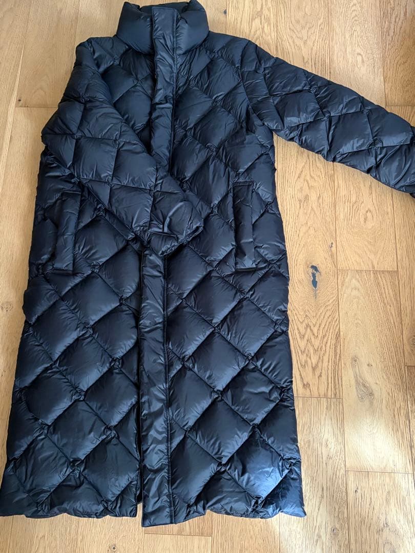 【新品未使用品】【TAION/ノーリーズ】別注ダイヤキルトロングダウン黒