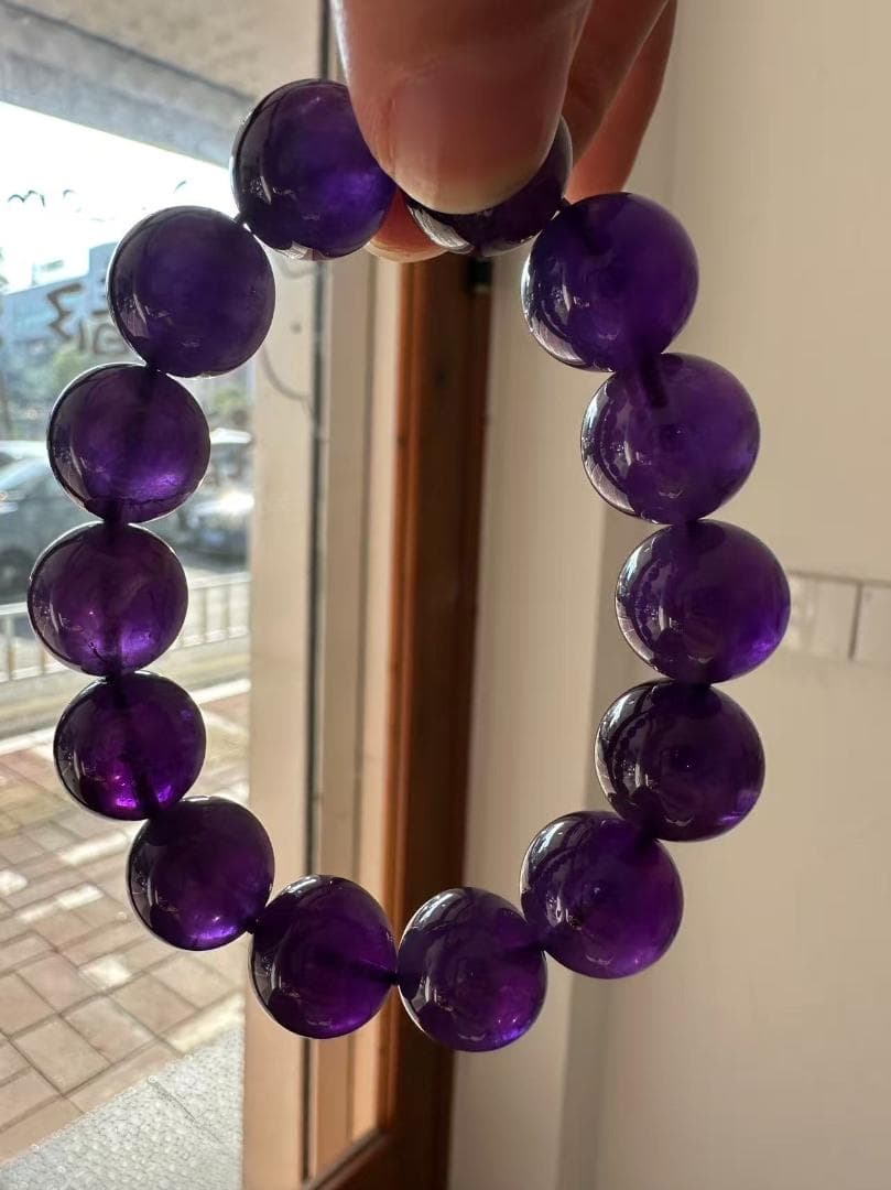 アメジスト ビーズブレスレット 紫色 14mm 濃い紫色です