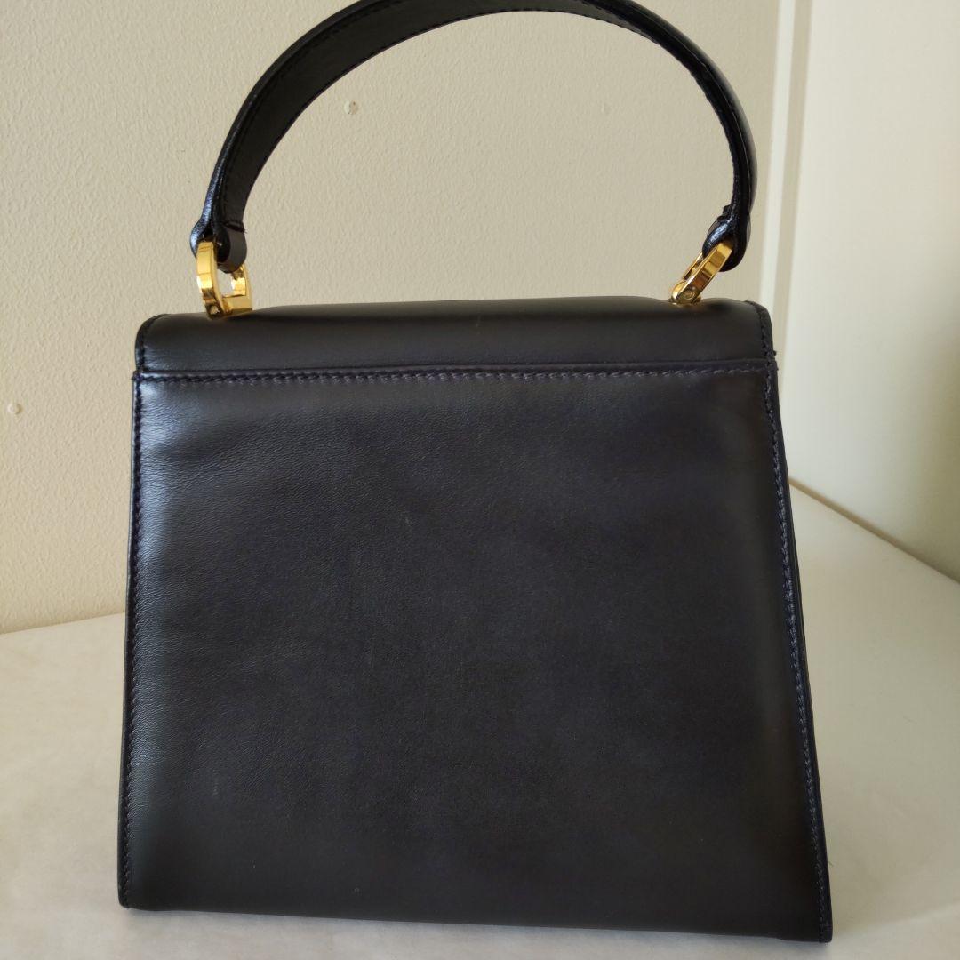 フェラガモ ヴァラリボン2Way ミニバック