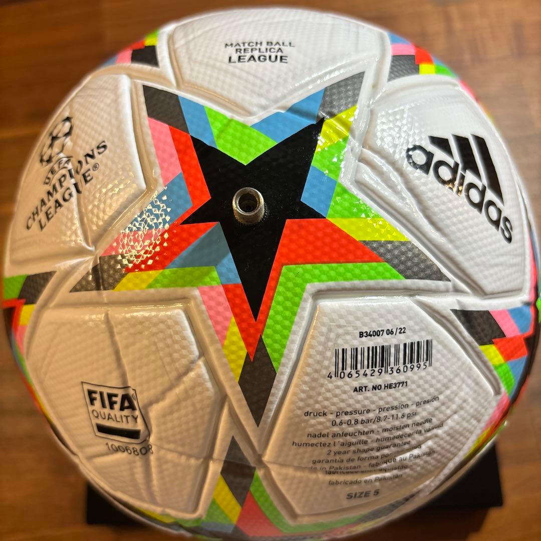 ア*ン様 【最終値下げ】モドリッチ 直筆サインボール 鑑定済み チャンピオンズリ