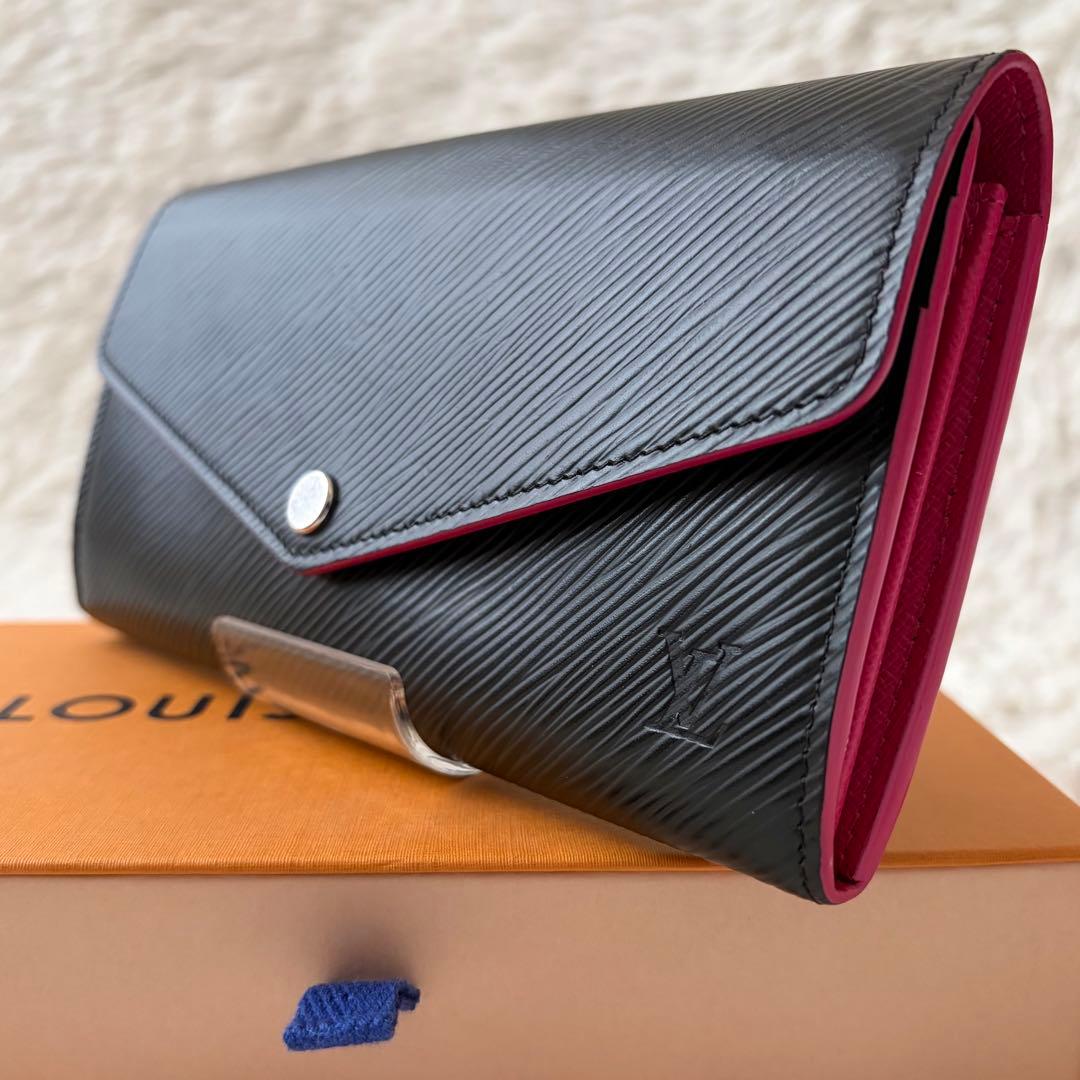 ルイヴィトン ポルトフォイユサラ　ノワール　ホットピンク　エピレザー　長財布