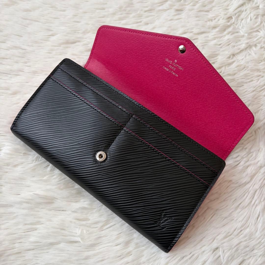 ルイヴィトン ポルトフォイユサラ　ノワール　ホットピンク　エピレザー　長財布