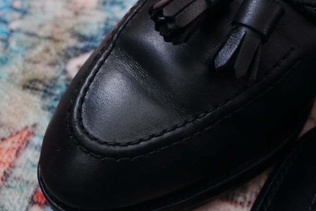 ジョセフチーニー　タッセルスリッポン　HUGH