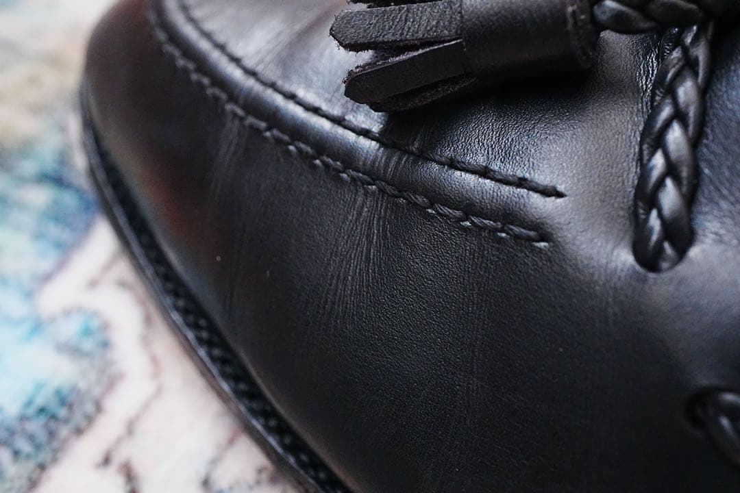 ジョセフチーニー　タッセルスリッポン　HUGH