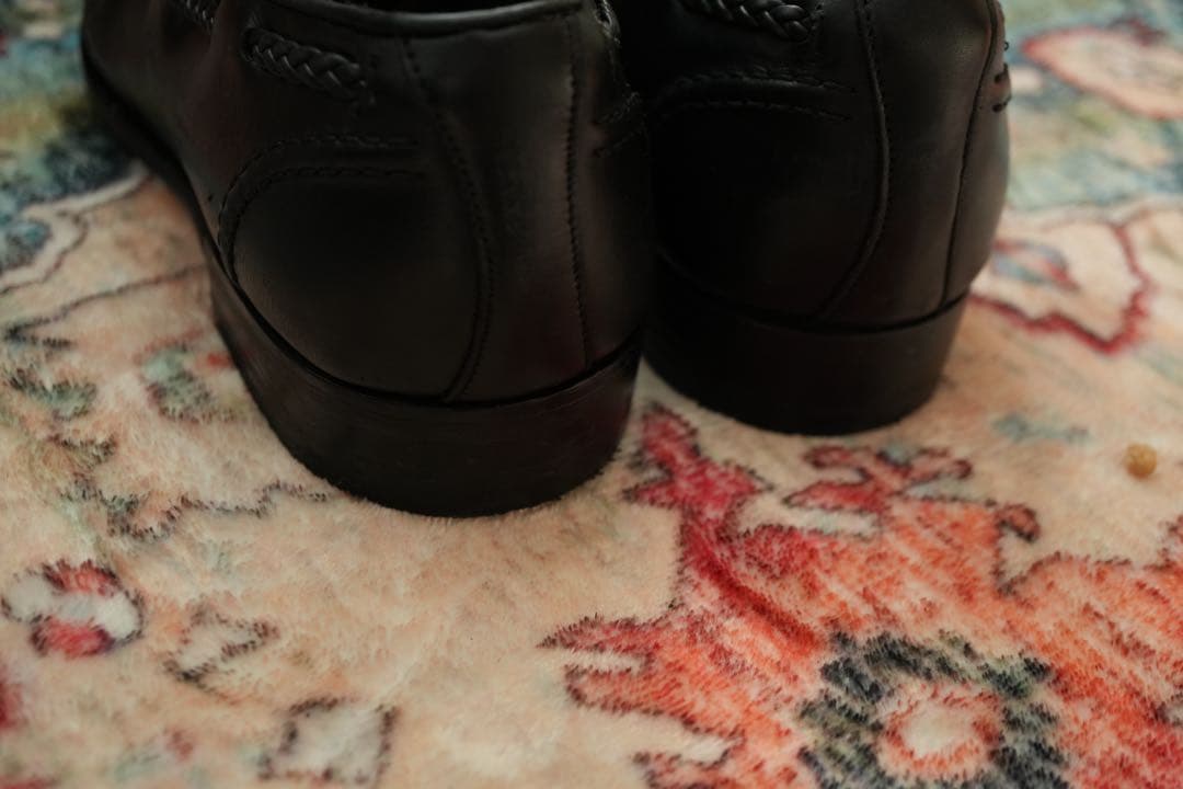 ジョセフチーニー　タッセルスリッポン　HUGH