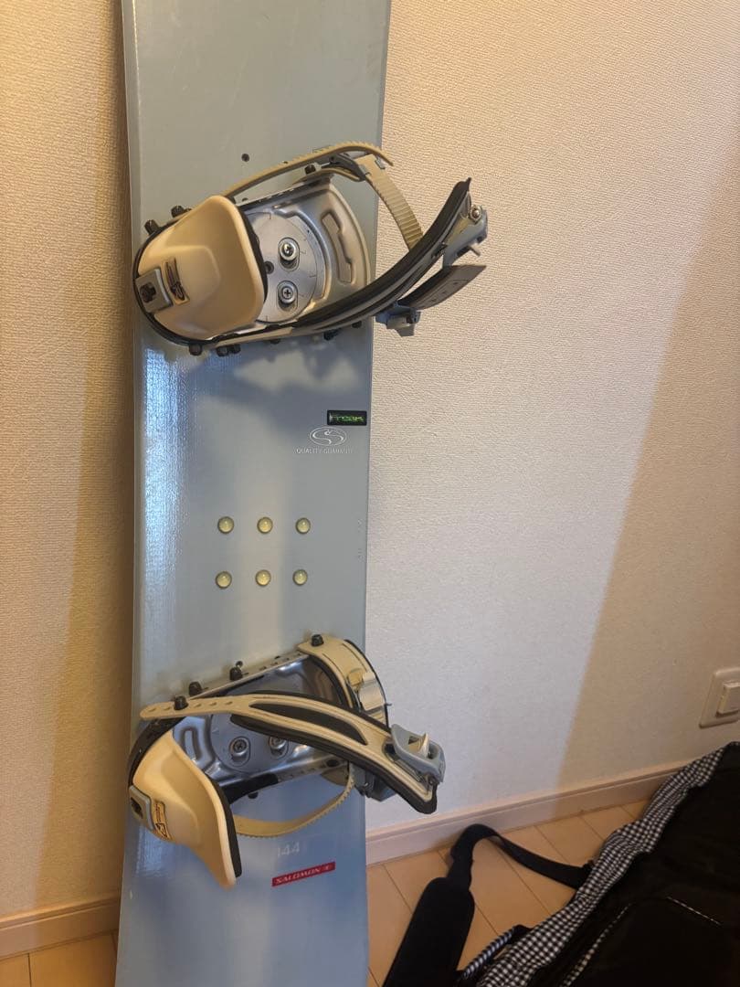 SALOMON サロモン １４４㎝スノーボード　３点　ケース　サロモン ブーツ